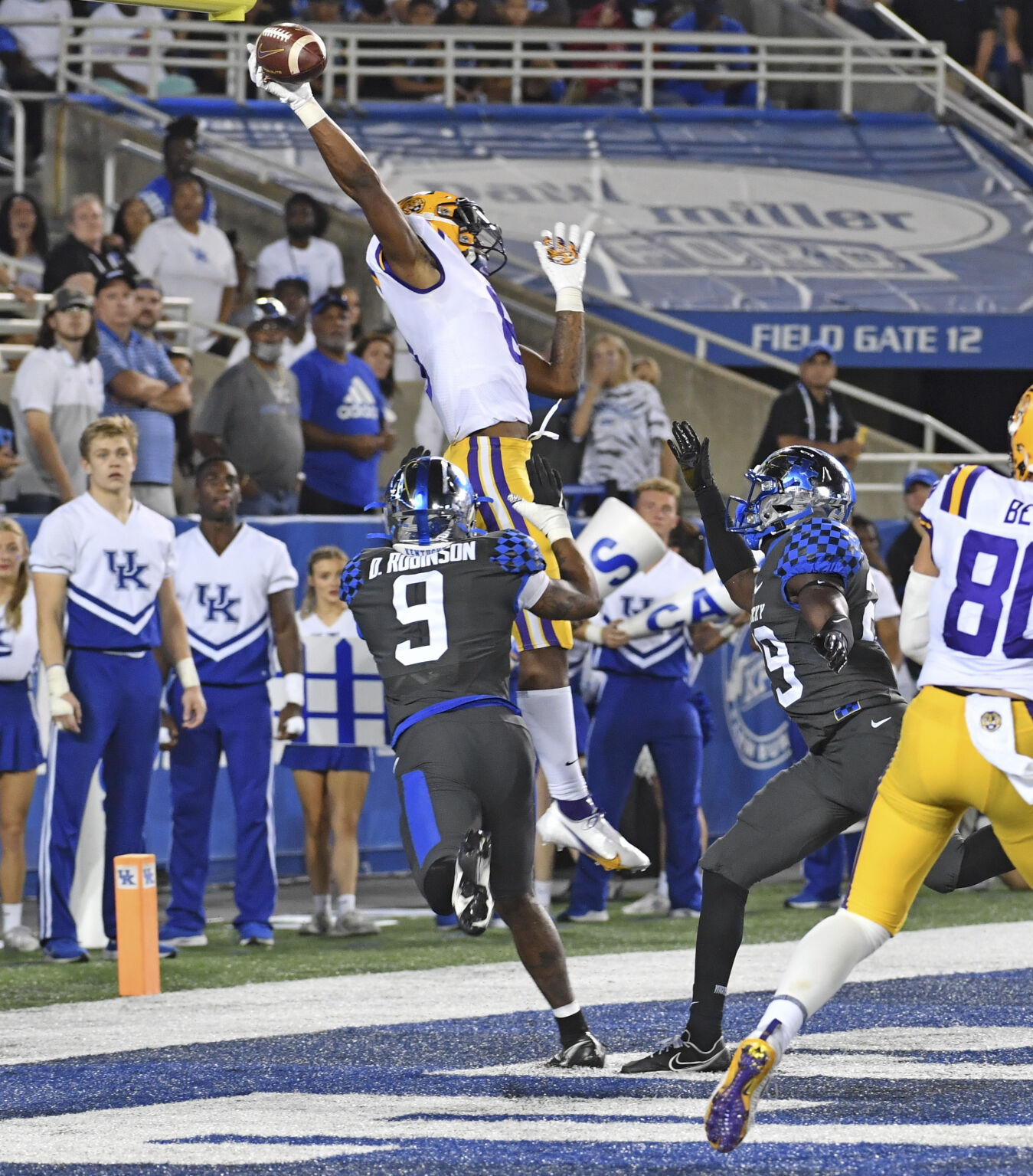 lsukentucky.101021 HS 3943.JPG